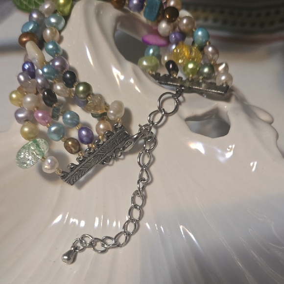 Multicolor Pearl and Silver Tone Bracelet - Picture 2 of 6